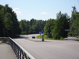 Talltorp, vänstra sidan av Österleden, sedd mot söder från bron över E18.