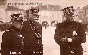 Joseph Joffre (1852–1931), i senter, ved utbruddet av første verdenskrig øverstkommanderende for de franske troppene