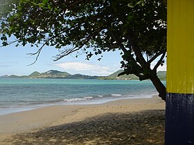 Plage de Vigie, immédiatement en face de l'aéroport, l'enregistrement et le départ d'un coin salon