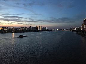 Sjandziango upė vakare