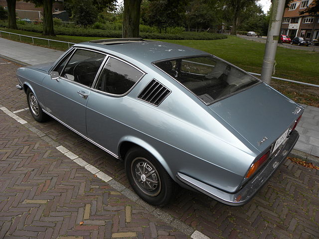 FileAudi 100 Coupe S Automatic 