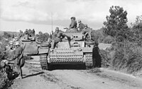 Bundesarchiv Bild 101I-788-0006-16, Nordafrika, Panzer III.jpg