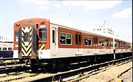 1980年代後半に登場した初代アルゼンチン国鉄の新塗装 メトロビアスへの移管までの短期間のみ用いられた[注釈 7]