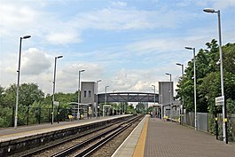 Footbridge, Bootle Oriel Road Railway Station (geograph 2995625).jpg