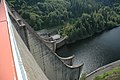 La chute du barrage de Grandval mesure 73 m. La capacité de retenue du barrage est de 270 millions de m³, 2014