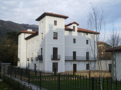 El palau d'Insausti d'Azkoitia va ser la seu principal de la Reial Societat Bascongada d'Amics del País
