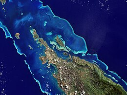 Лагуны и рифы Новой Каледонии 10 мая 2001.jpg