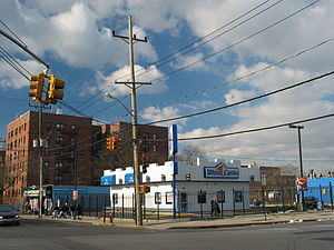 White Castle at the corner of Mott Ave and Bae...