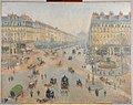 『テアトル・フランセ広場とオペラ大通り、陽光、冬の朝』1898年。油彩、キャンバス、73 × 91 cm。ランス美術館。