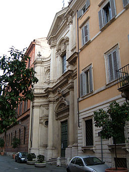 Kyrkans exteriör vid Via Giulia.