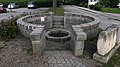 Konservierter römischer Brunnenschacht des Vicus von Kastell Augustianis