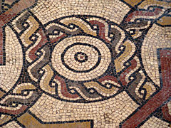 Detalle de uno de los mosaicos.