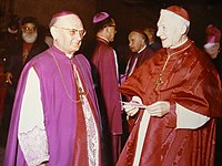 Arcibiskup Dubois (vlevo) a kardinál Liénart během druhého vatikánského koncilu