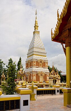Phra That Renu Pagoda, a replica of Phra That Phanom