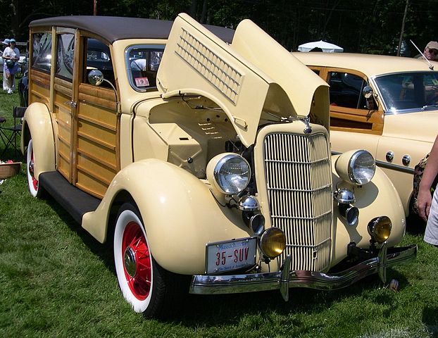 File1935 Ford Model B Woodie