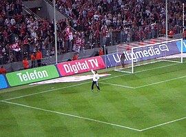 Podolski bei seinem (nachträglichen) Abschied von den Fans des 1. FC Köln am 31. Juli 2007 im Kölner Rheinenergie-Stadion.