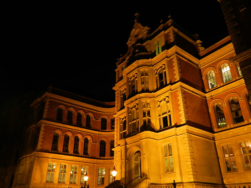 File:Adams Building - night - Feb 2012.JPG