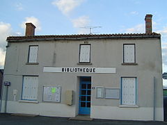 Ancienne Bibliothèque au 14 de la rue Amand Michaud, datée de 1781.