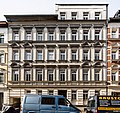 Mietshaus in geschlossener Bebauung und Werkstattgebäude im Hof