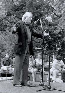 Studs Terkel speaking in Bughouse Square