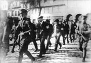 A polícia de choque combateu os grevistas durante a Ação de Março de 1921, em Eisleben.