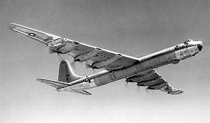 B-36D'de hem piston, hem de jet motorları kullanılmıştır.