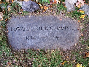 English: Grave of poet E. E. Cummings, located...