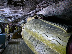 Sculpture of reclining Buddha