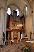 Viejo órgano principal (above, 1962) y órgano del coro (below, 1990)