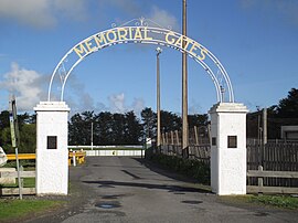 Kongorong memorial gates.JPG