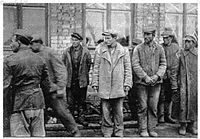 Митинг оккупантов, фото пленного немецкого офицера (из фондов Криворожского историко-краеведческого музея)