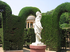 Parque del Llaberintu de Horta (sieglu XVIII): estatua de Eros.