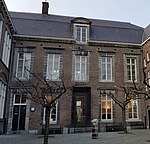 Hof van Tilly, voorhof