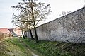 Stadtmauer und Graben Weberstraße 9, 11, 13, Richtung Süden, Feldseite