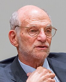 Michael Rosbash under en presskonferens i Stockholm, december 2017.