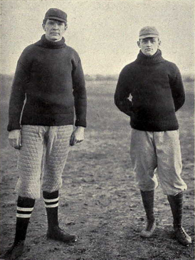 Роуч (слева) в 1903 году