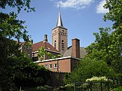 De kerktoren van de Stephanuskerk in het centrum van Hardenberg