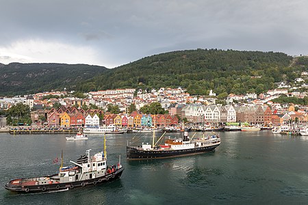 The ships SS Stord I and MS Vulcanus in Bergen, by Tore Sætre