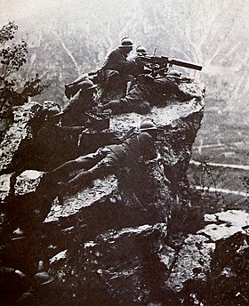 Italian machine gunners on Monte Grappa Sul Grappa.jpg