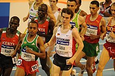 Paul Kipsiele Koech (vasemmalla)