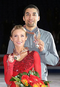 Robin Szolkowy und Aljona Savchenko nach ihrem Sieg bei der Europameisterschaft 2009