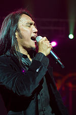 Arnel Pineda by Phey Palma.jpg