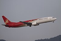 Boeing 737-900 linii startujący z lotniska w Shenzhen
