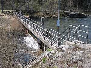 Utloppet från sjön Trehörningen.