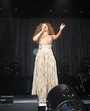 Beyoncé Knowles singing "Dangerously in L...