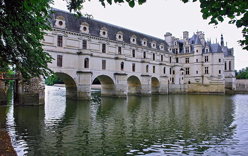 File:Chenonceau Eastern View 2.jpg