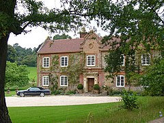 Chilworth Manor - geograph.org.uk - 547167.jpg