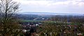 Vom Wiehengebirge aus gesehen, zeichnet sich der Stemweder Berg deutlich in der Norddeutschen Tiefebene als isolierter Gebirgszug ab