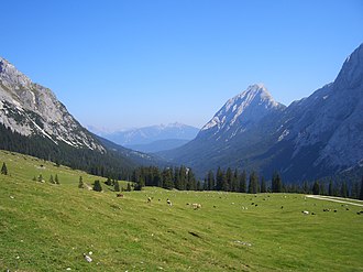 Gaistal mit Hoher Munde von der Hochfeldernalm in östlicher Richtung.