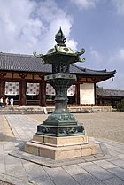Kinzoku dōrō, metalen lantaarn